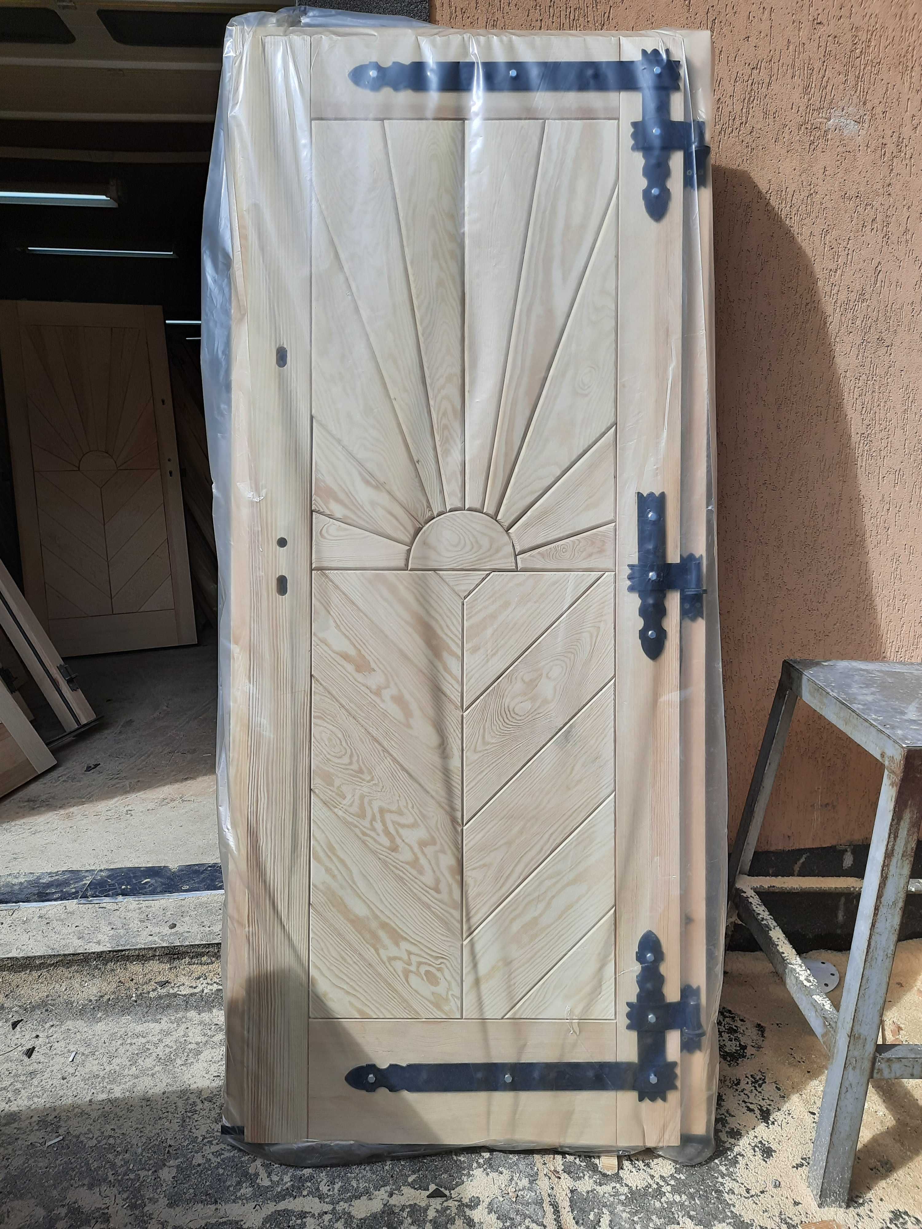 Drzwi drewniane wejściowe góralskie