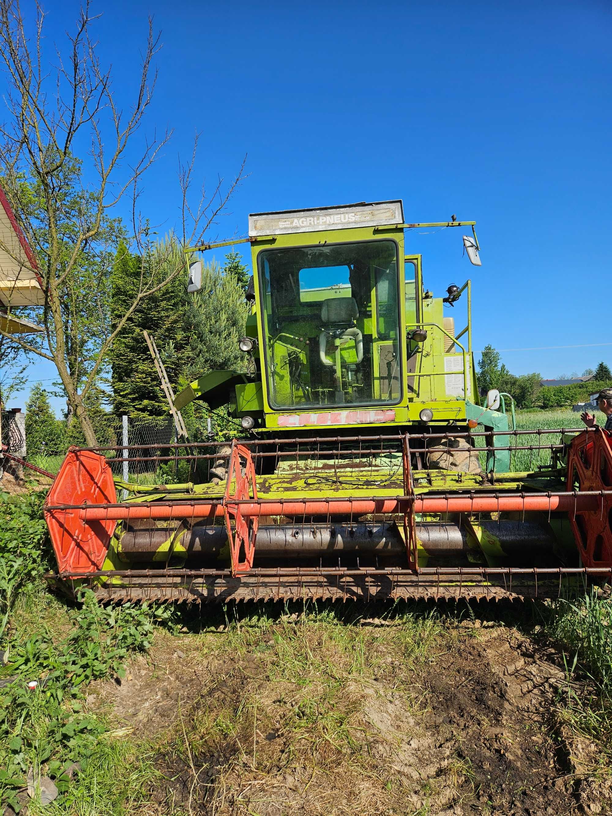 Claas Dominator 85