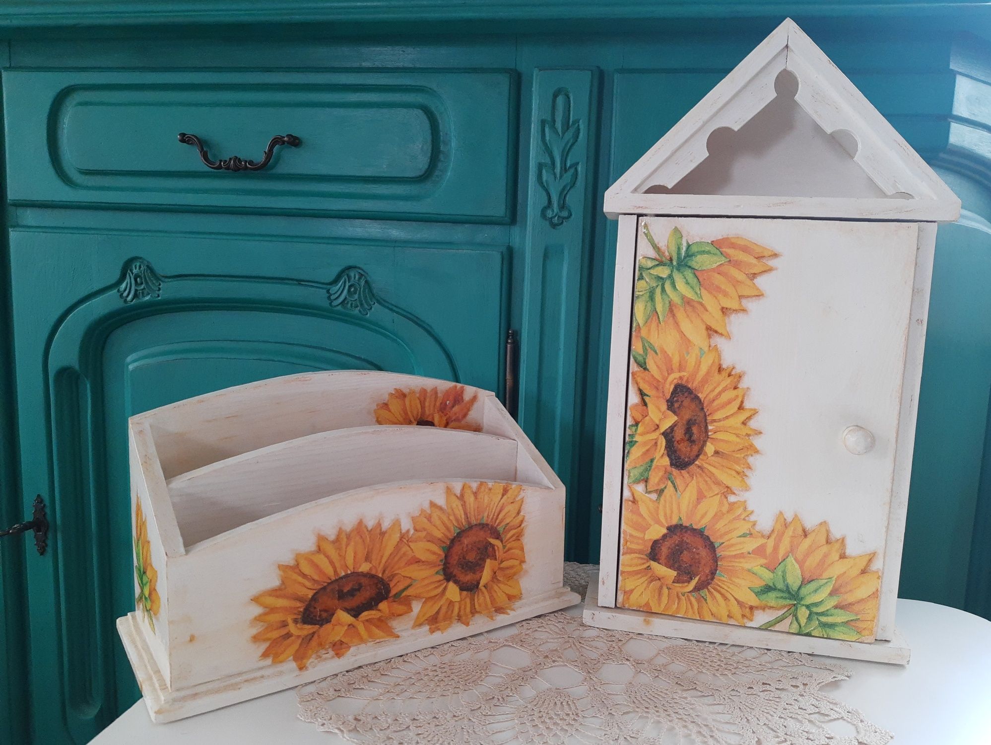 Szafka na klucze i listownik. Komplet. Decoupage.