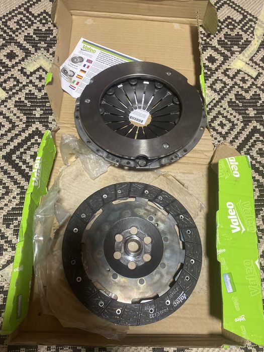 Комплект зчеплення  Valeo