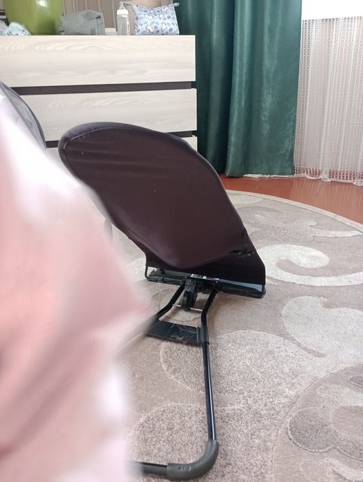 Шезлонг для новонароджених