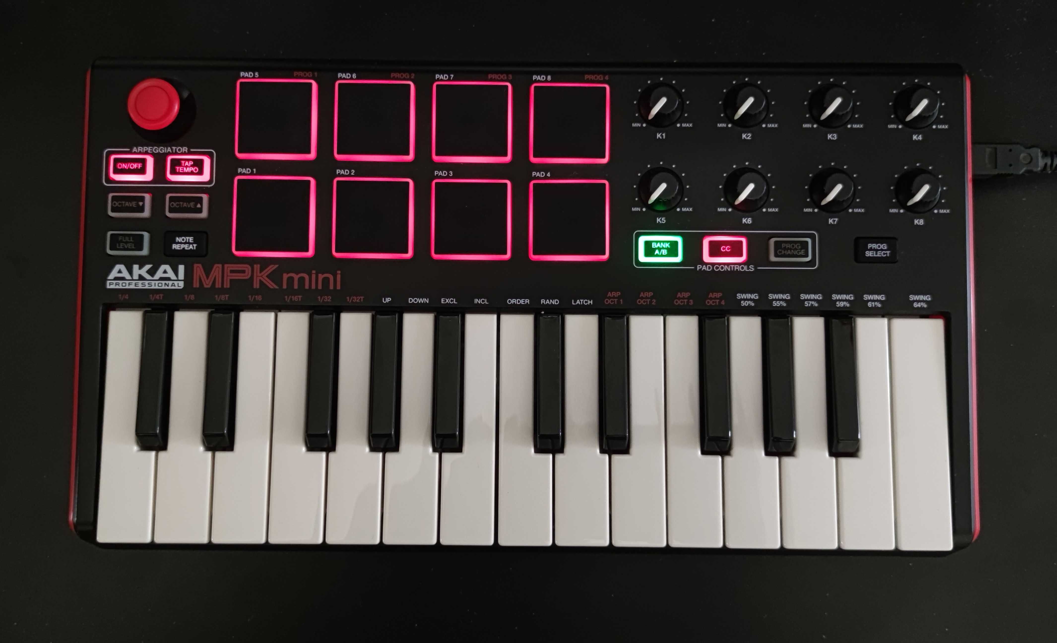 MIDI клавиатура Akai MPK MINI MK2