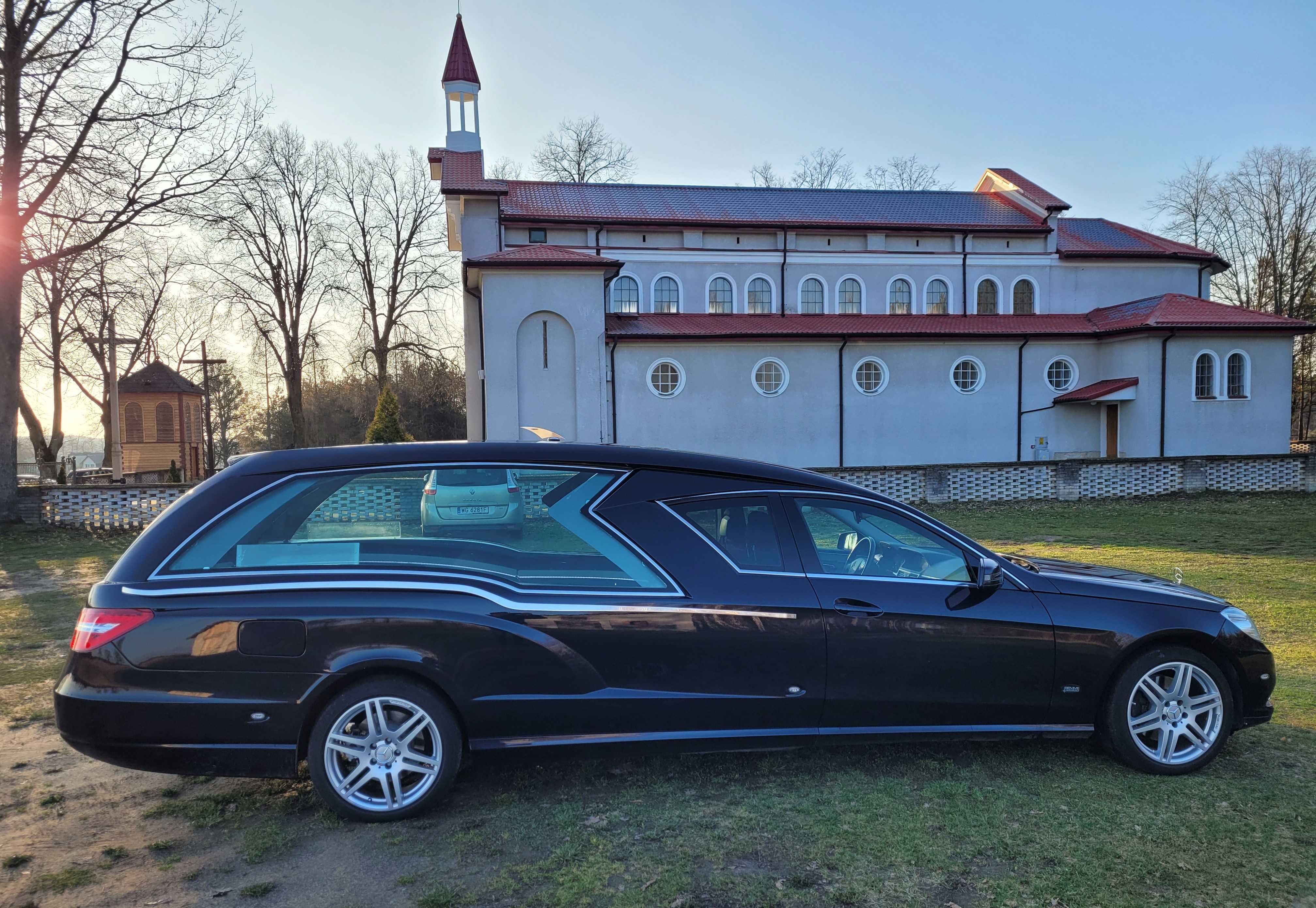 Karawan pogrzebowy Mercedes W212 Biemme Special Cars/Metis