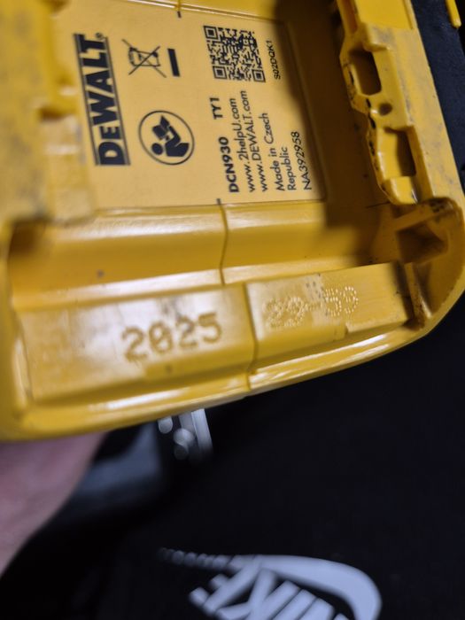 Gwozdziarka DeWalt DCN930, sztyfciarka,gwoździarka