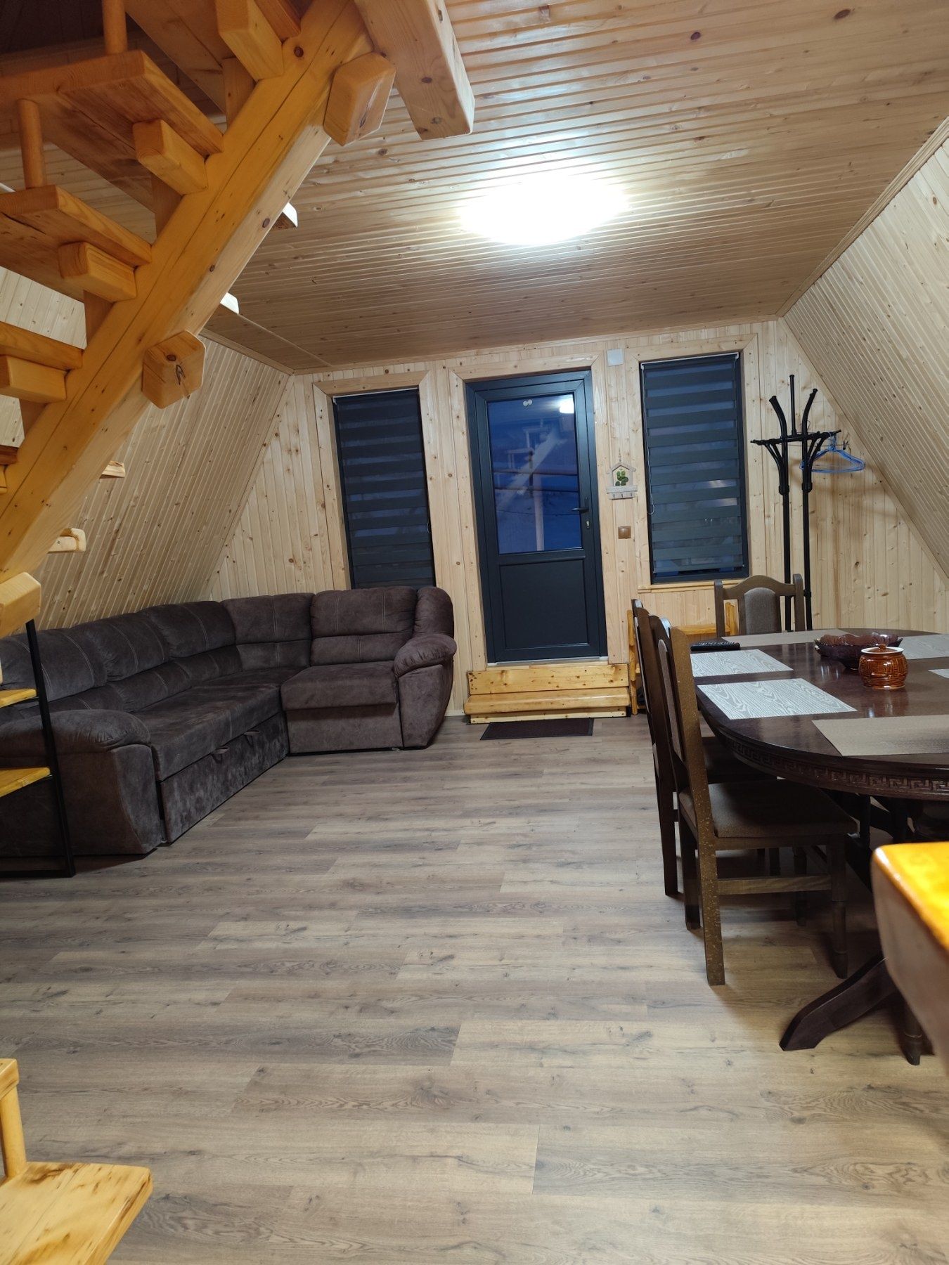 Проживання в будиночку A-frame