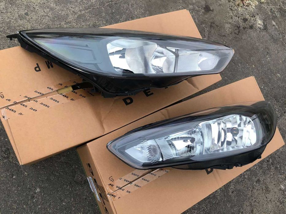 Капот Форд Фокус. Ford Focus. 5YJSA1E20JF636CH548