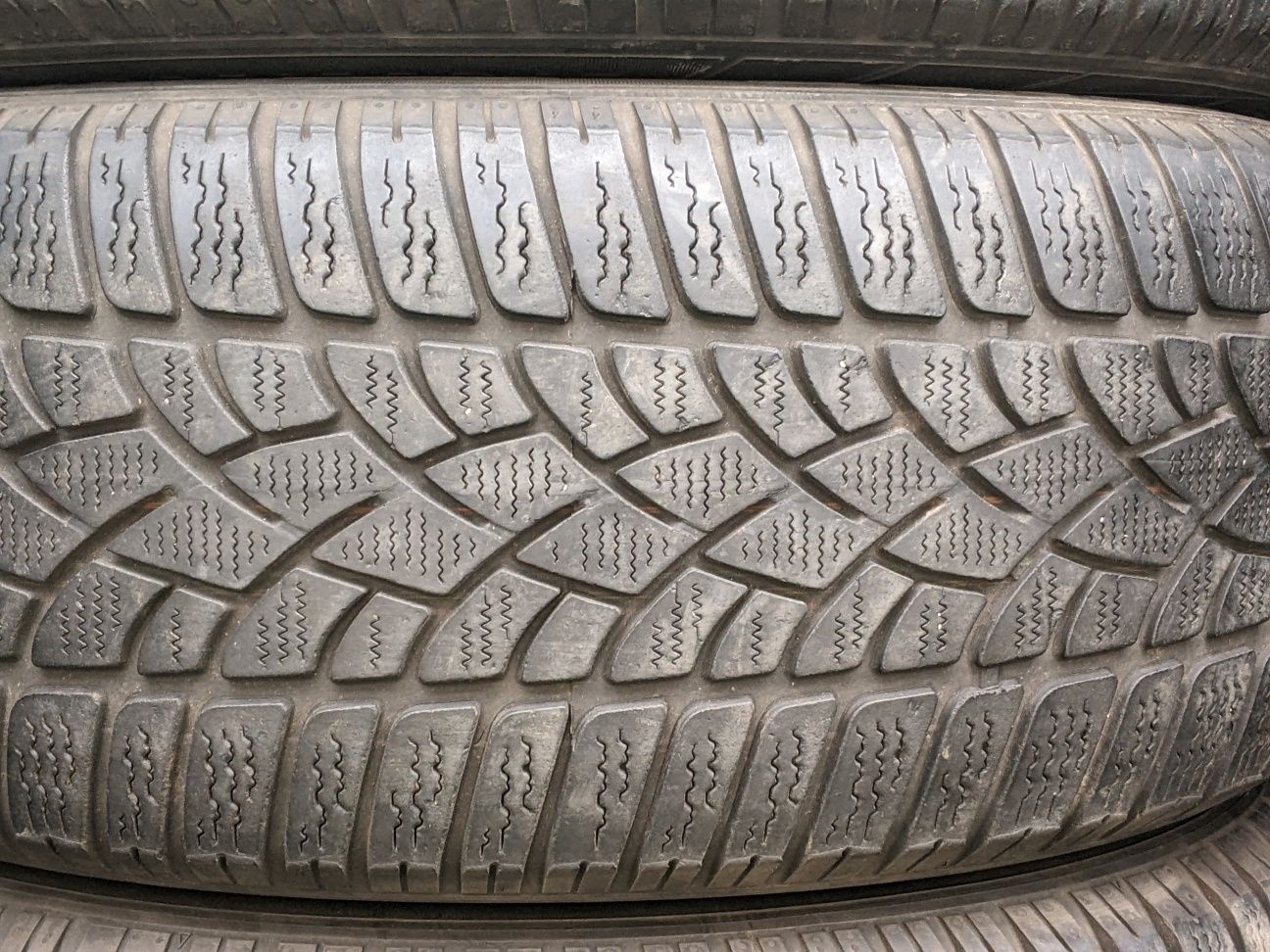 Dunlop 225 55 17  протектор 80%