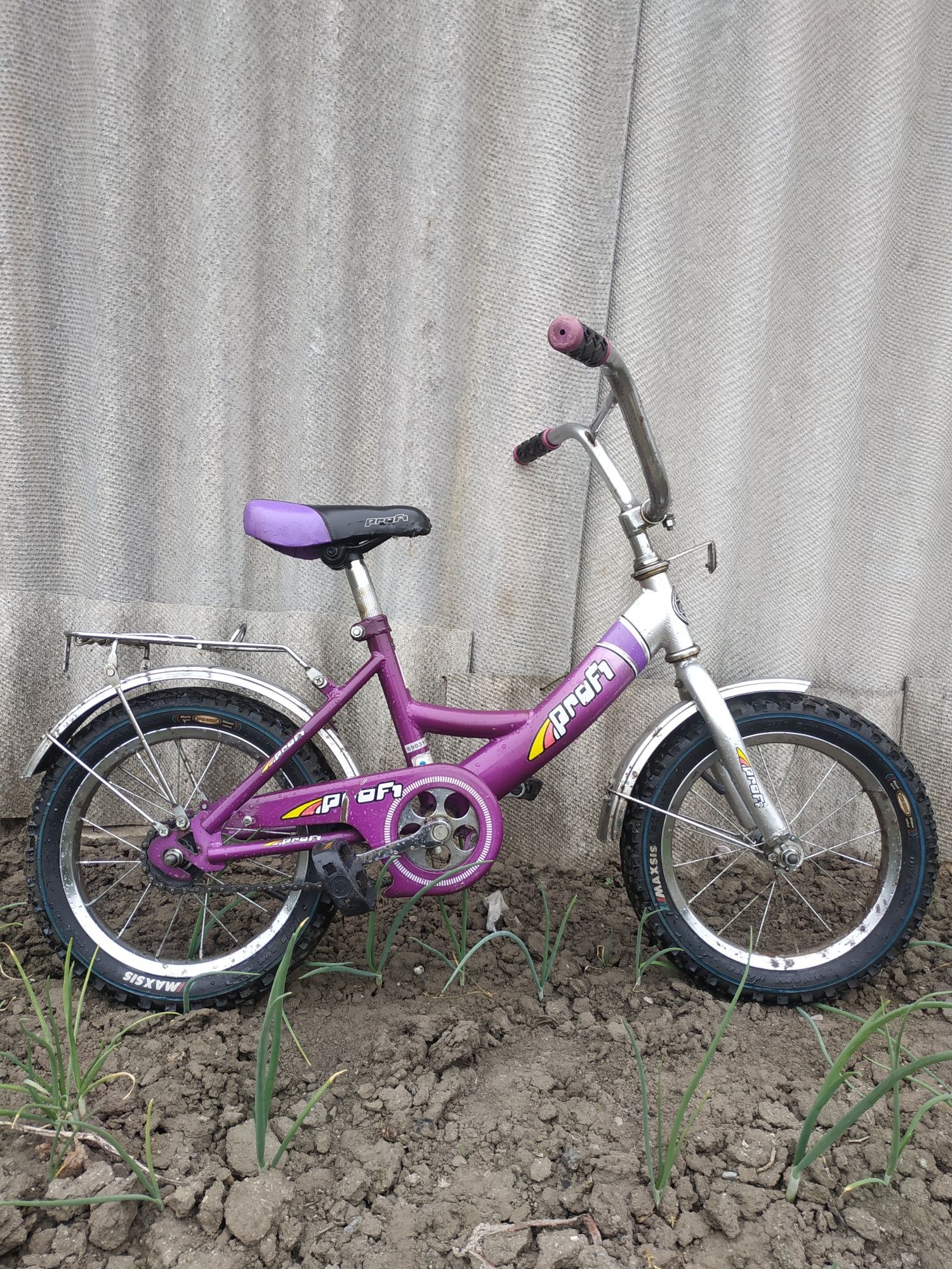 Продам велосипед детский колёса 14 дюймов