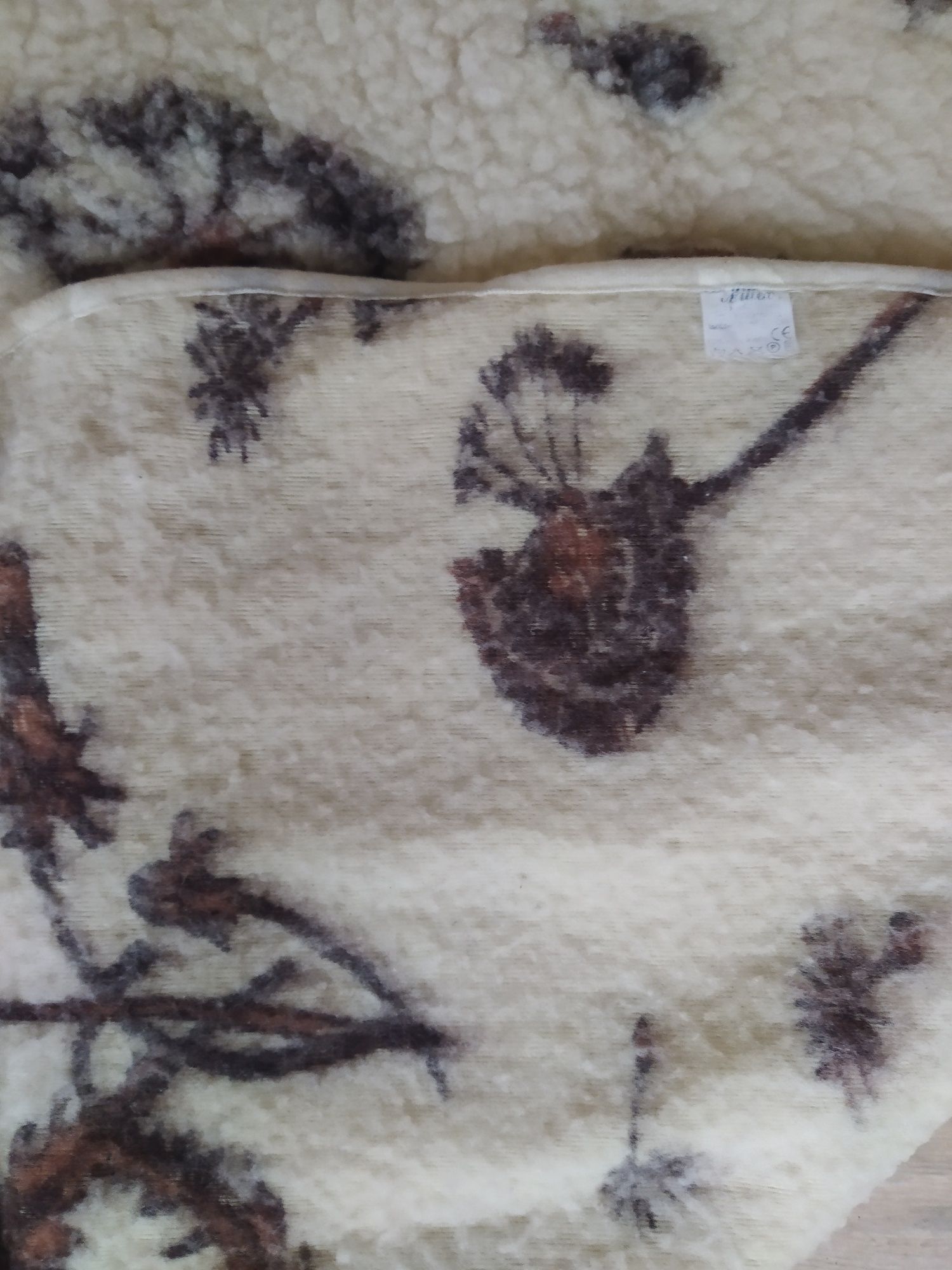 Lekki wełniany koc kocyk 150x190 cm