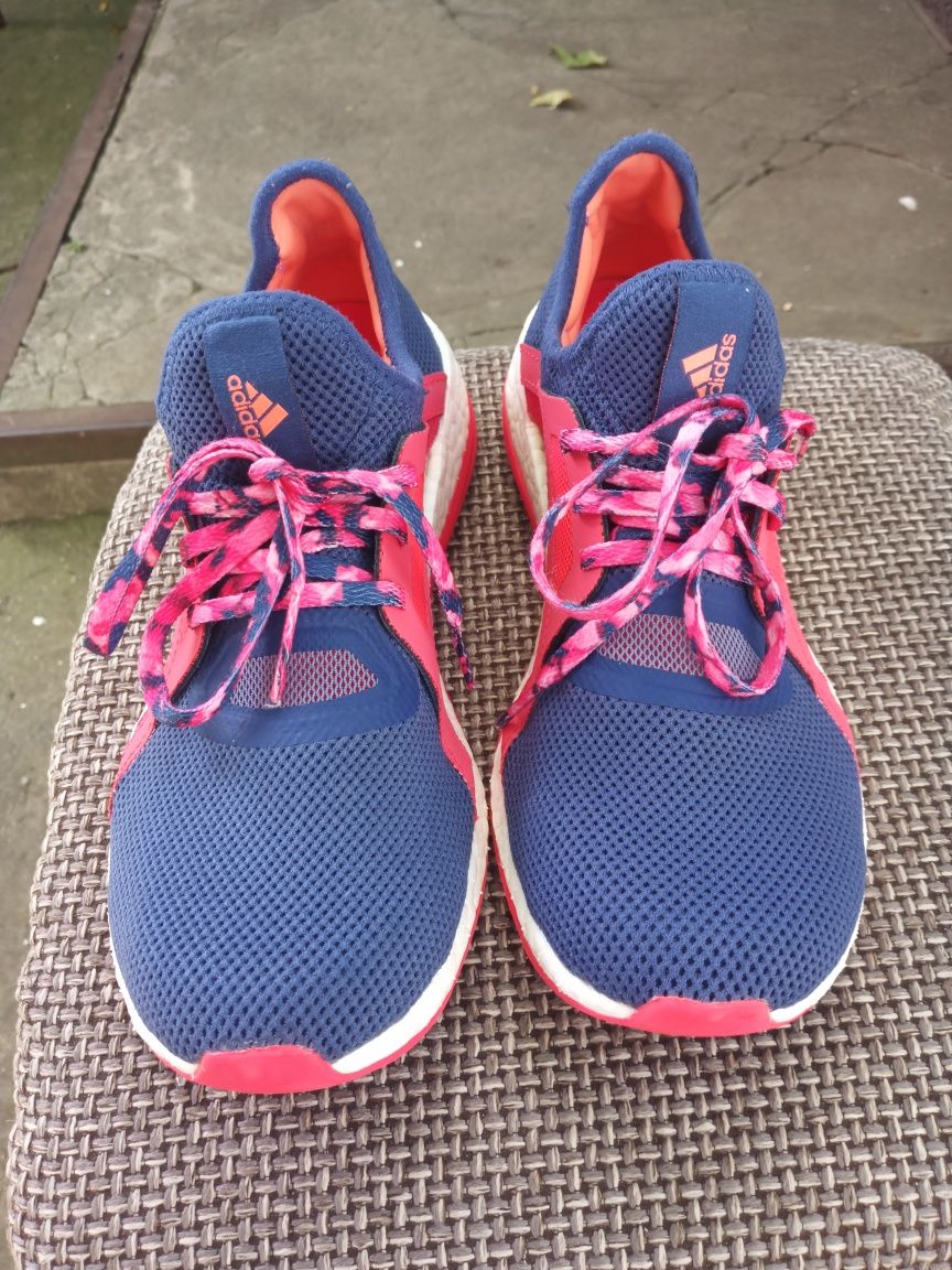 Жіночі кросівки Адідас Pureboost x. Розмір 39.