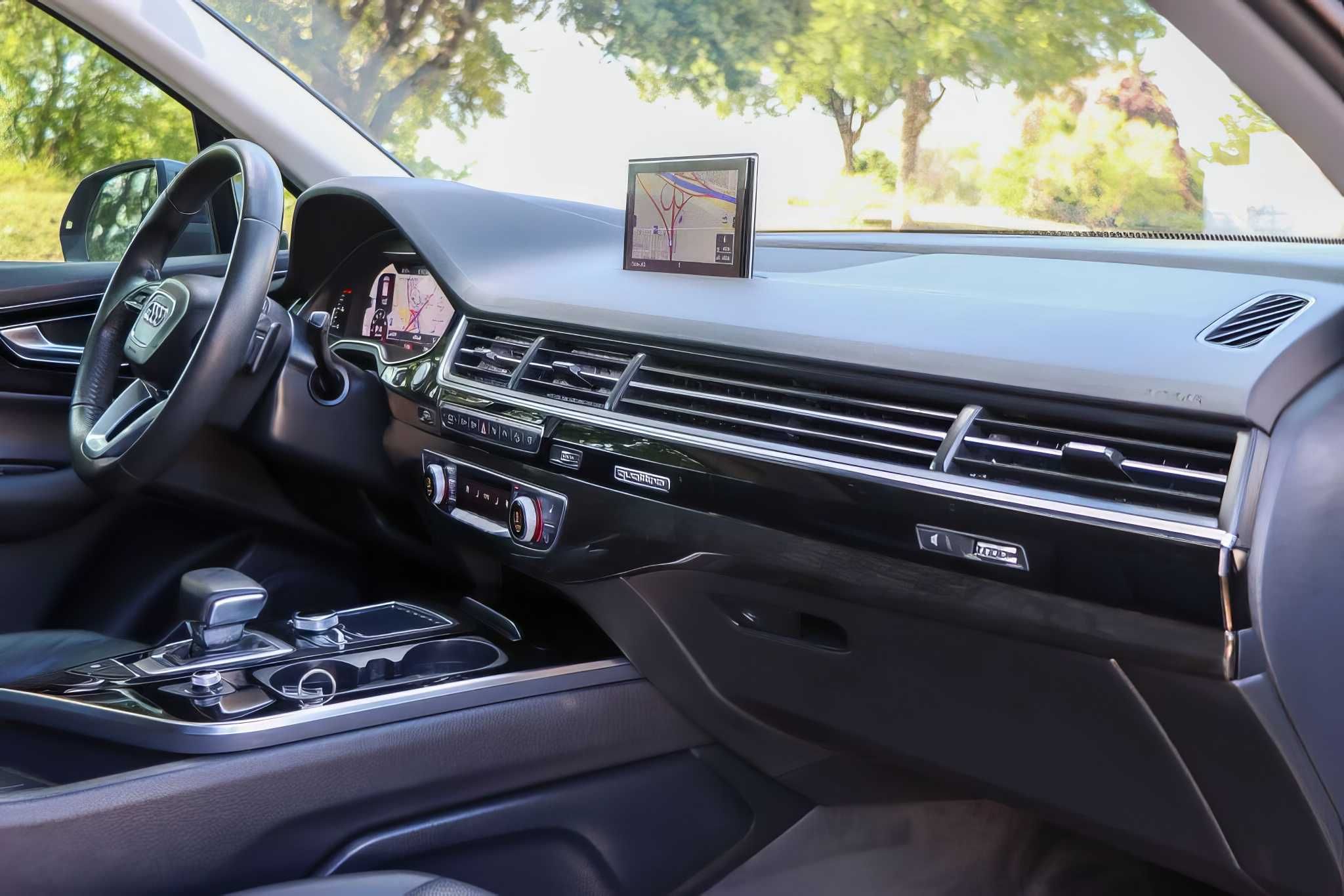2019 Audi Q7 55 TFSI quattro Premium Plus