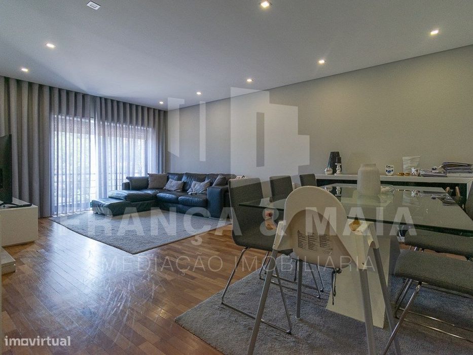 Apartamento T4 Duplex em Mafamude, Vila Nova de Gaia