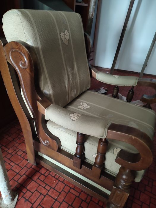 Conjunto de sofás 2 pequenos 1 sofá cama