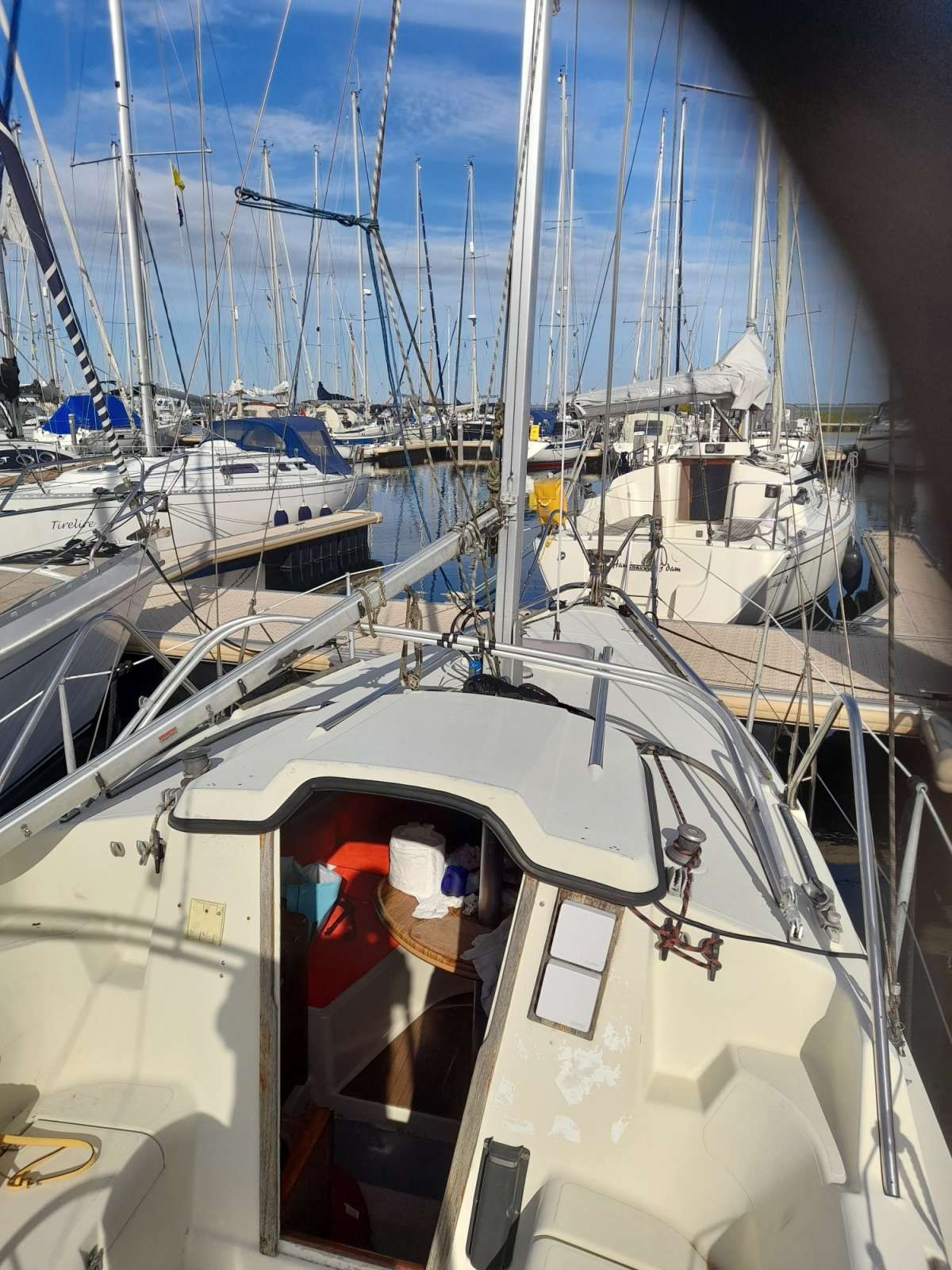 Яхта Dehler Delantra 80 AK