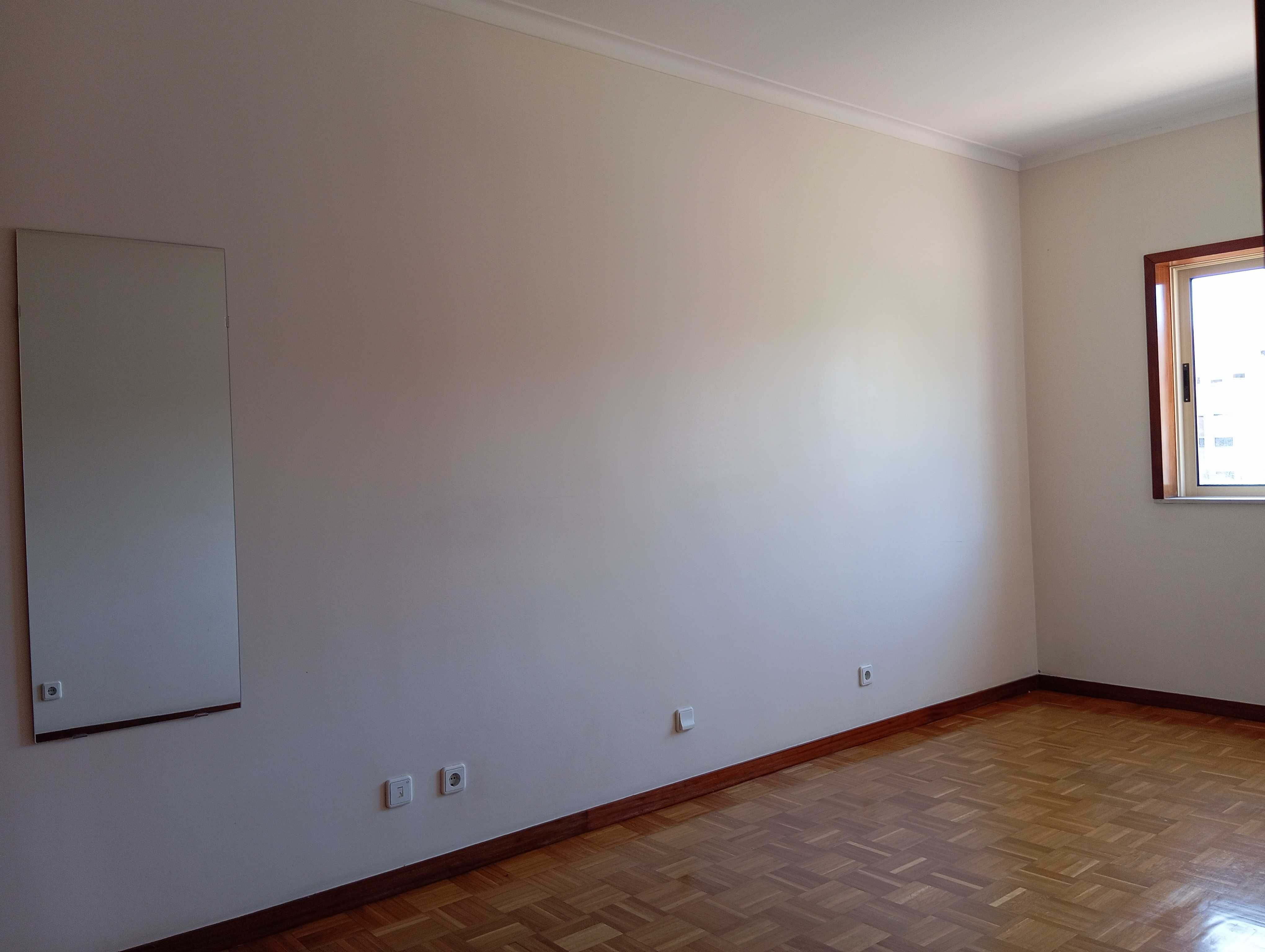 Arrenda-se apartamento T1 Braga