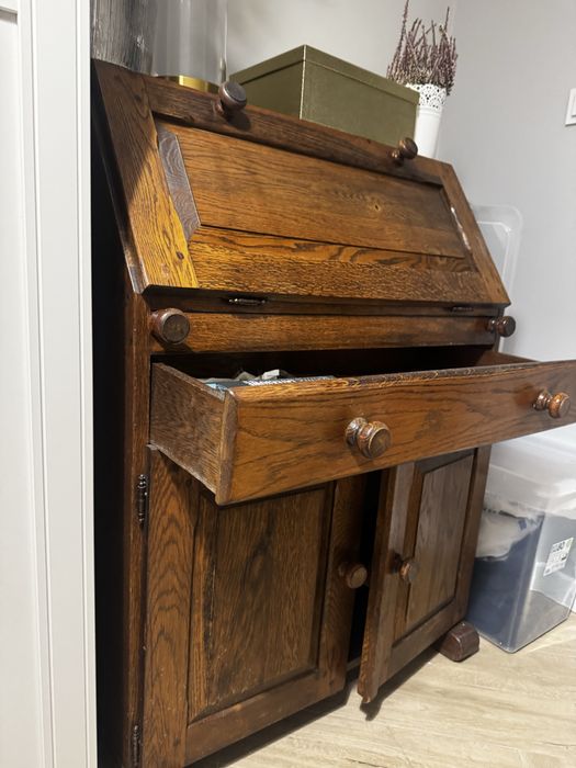 Sprzedam drewnia sekretarzyk