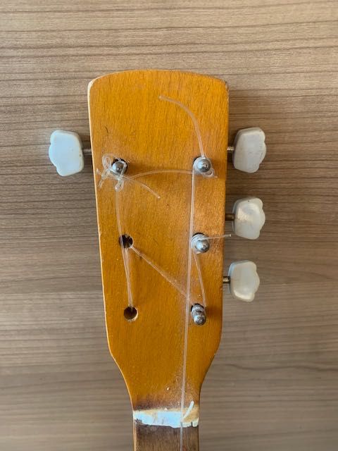 Gitara klasyczna dziecięca no name do naprawy lub na ścianę