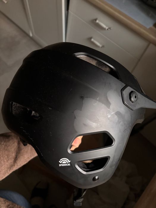 Kask kolarski Giro Tyrant Spherical