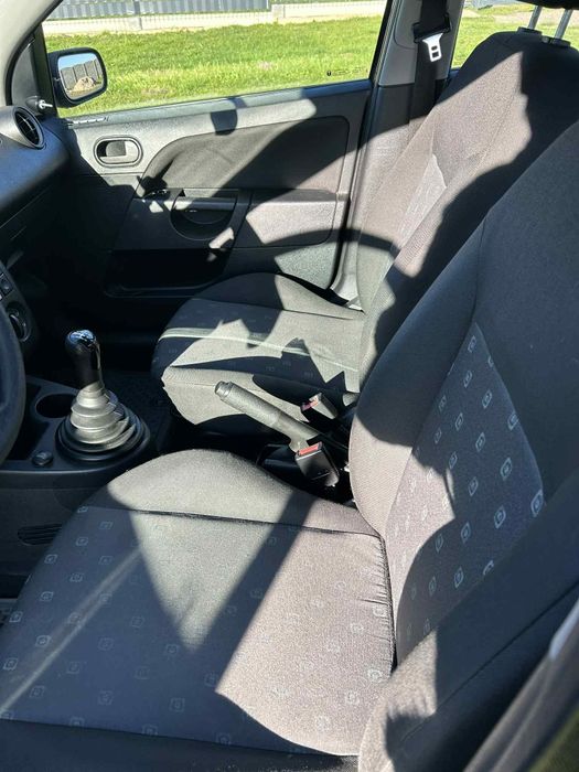 Sprzedam Forda Fieste