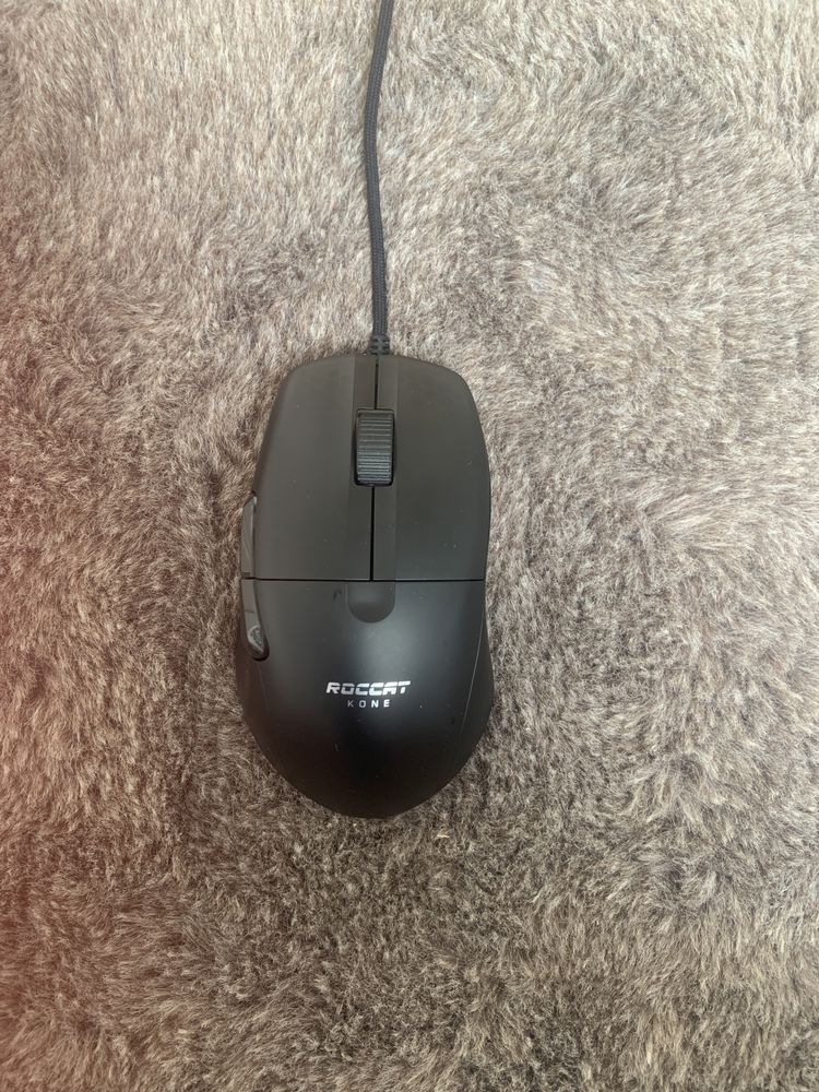 Myszka Roccat kone pro prawie Nowa