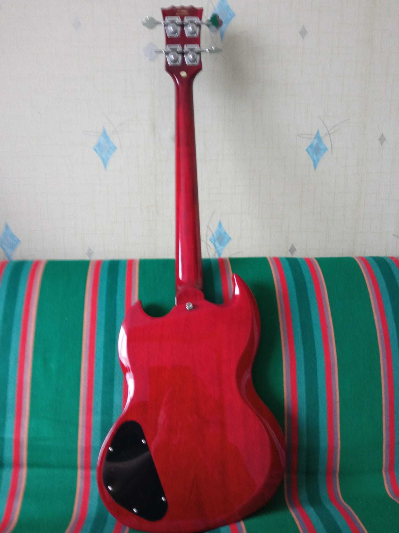 VINTAGE VS 4 CR Gitara basowa  (short scale )