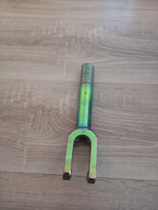 Widelec od hulajnogi wyczynowej Striker lux