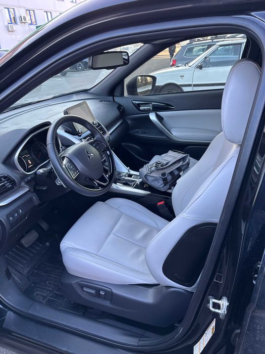 Mitsubishi Eclipse Cross 2023 SEL 1.5 (бензин) США