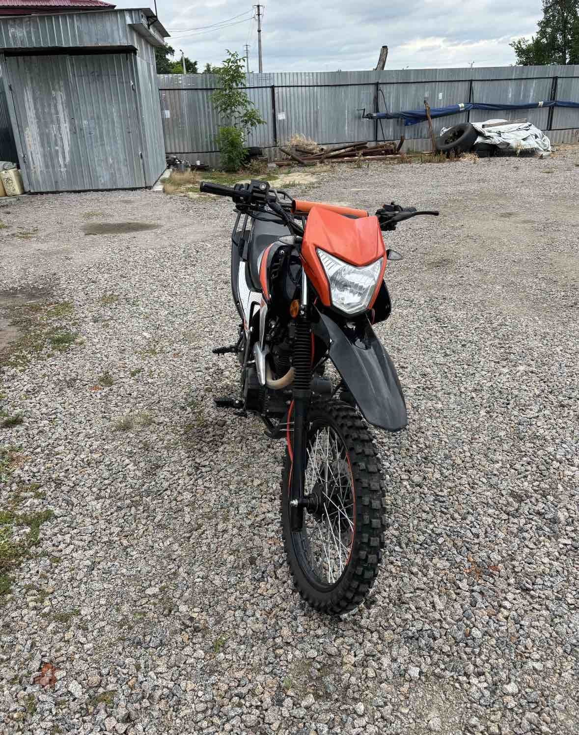 Мотоцикл  спарк 200
