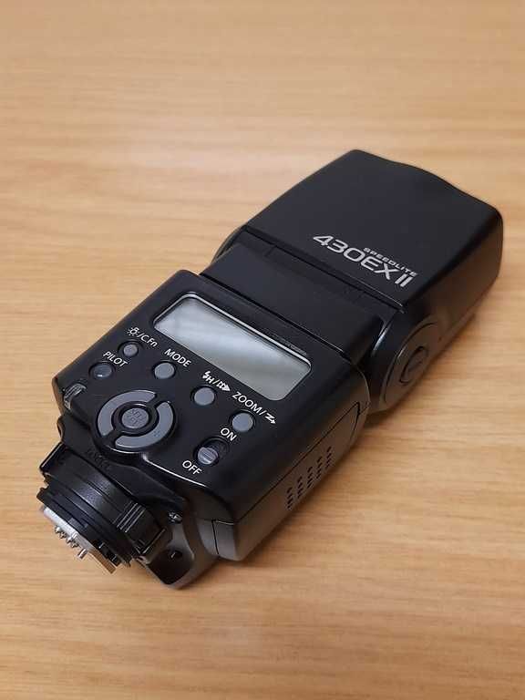 Canon Speedlite 430EX II c/ difusor