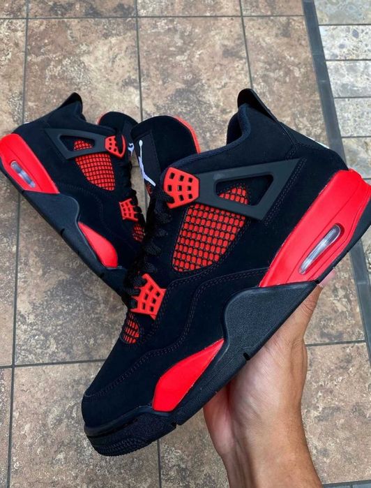 Buty-Trampk-Jordan 4 Retro Thunder R.42