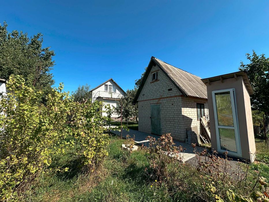 Продам капітальний 2-х поверховий будинок, 10 хв. від м. Індустріальна