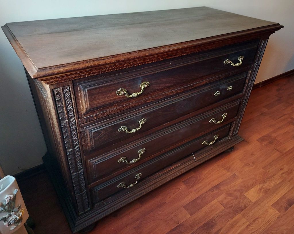 Cómoda c quarto gavetas