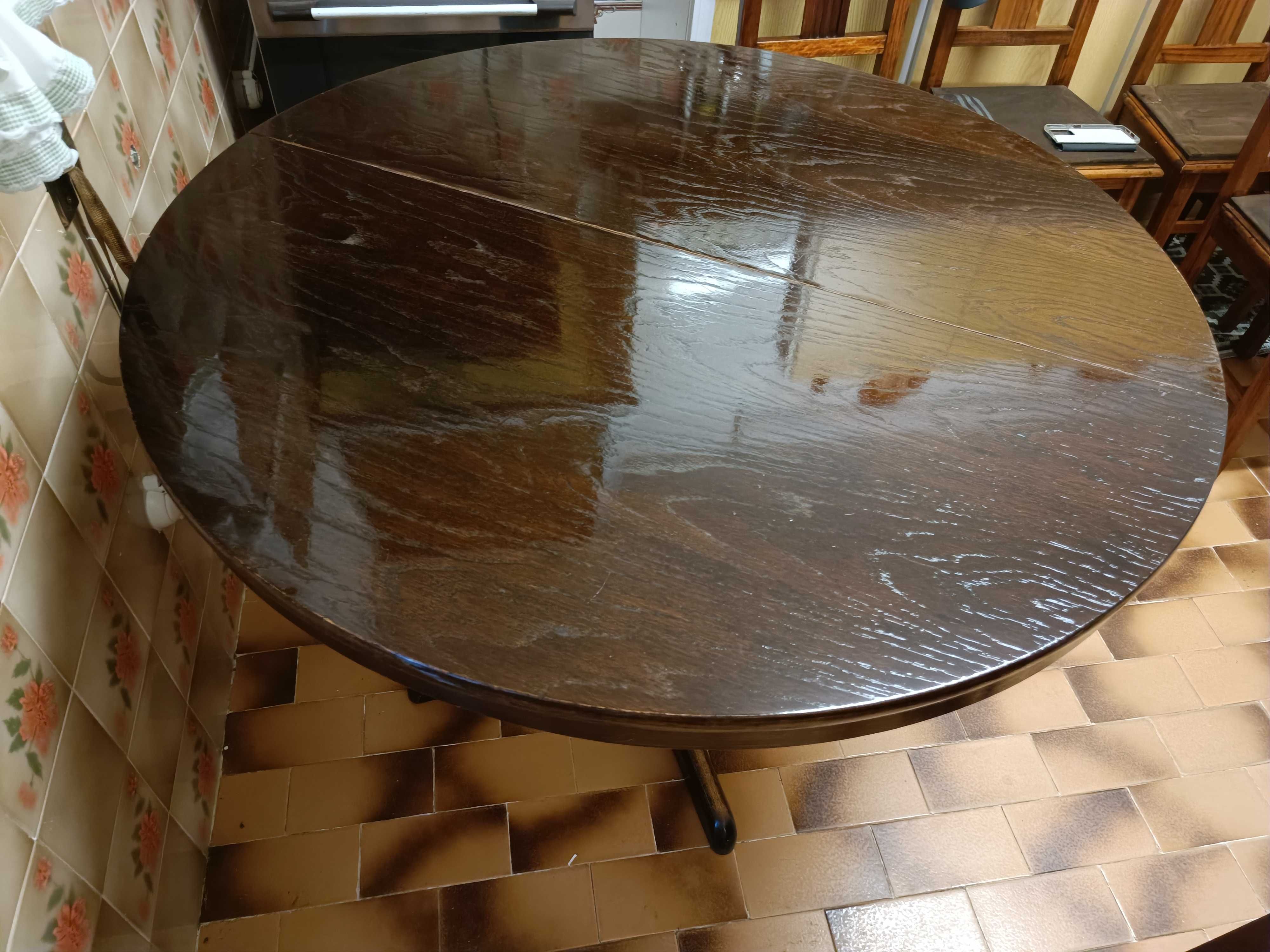 mesa de madeira maciça em excelente estado