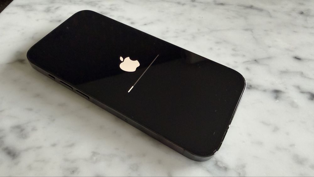 iPhone 14 Pro, Space Black, 128GB + 9 kabli lightning