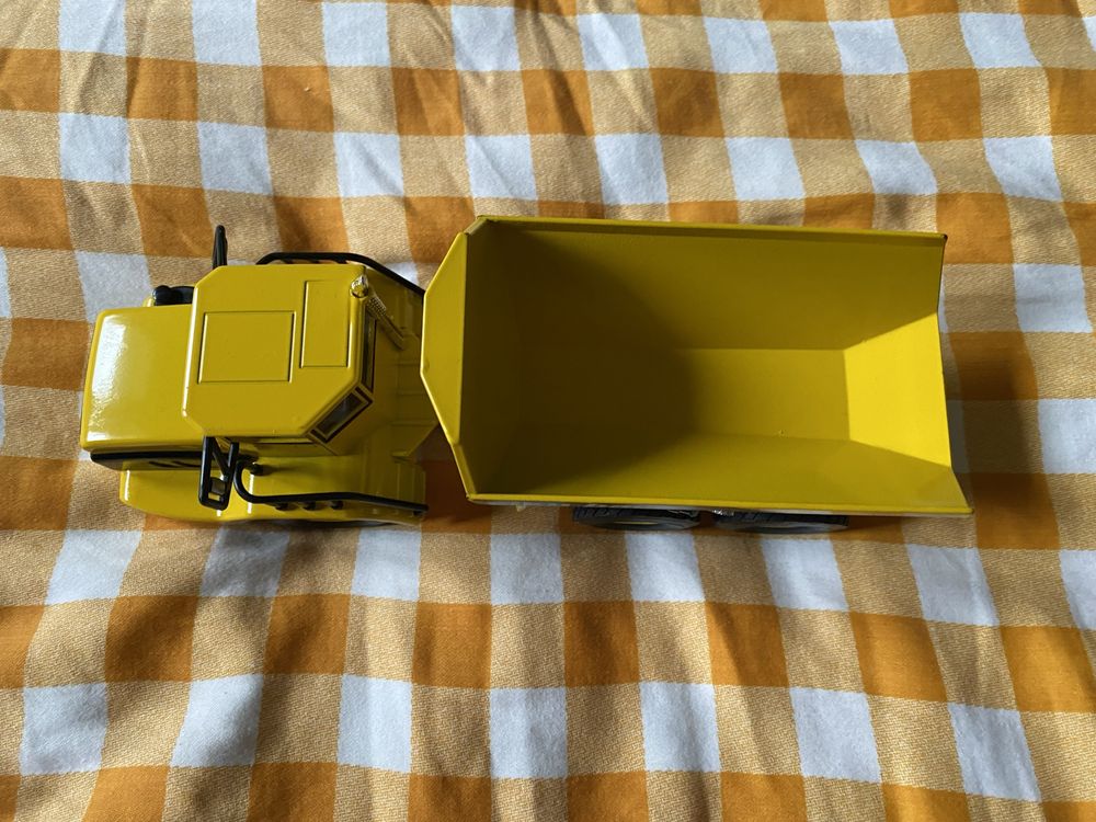 Model ciężarówki Siku bau firmy METALL 1:50 3526 Dumper-Truck