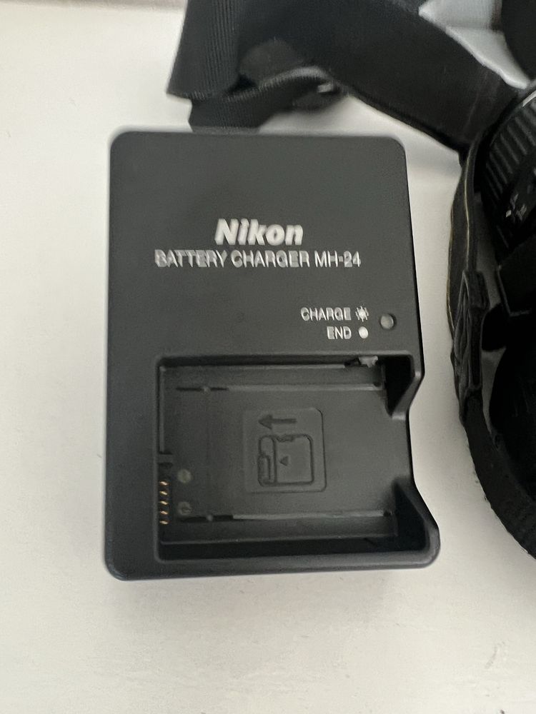 Nikon D5100 kit 18-105 VR