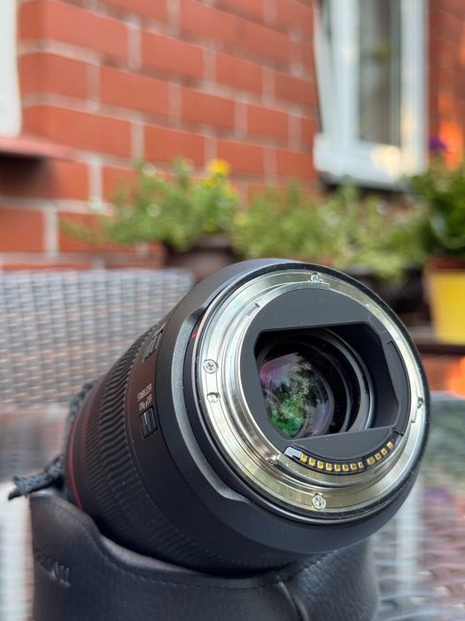 Canon RF 24-105mm f/4 L IS USM