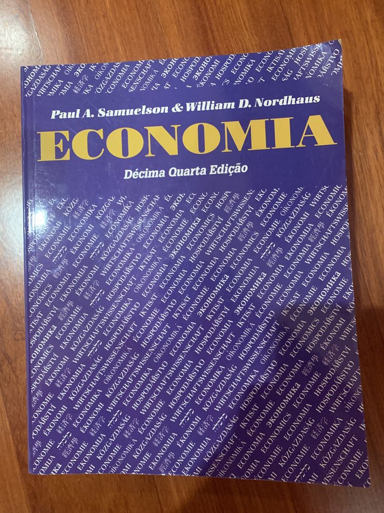 Livro ECONOMIA de Paul Samuelson e William Nordhaus