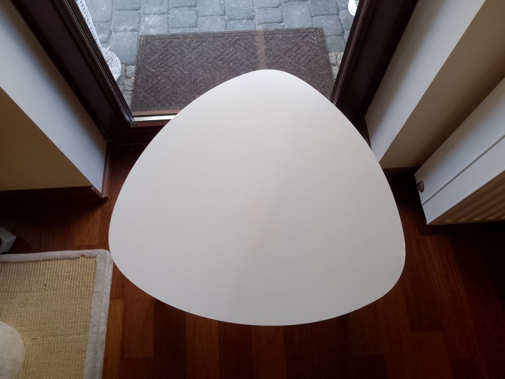 Stolik Jysk TAPS 55x55 biały/bambus