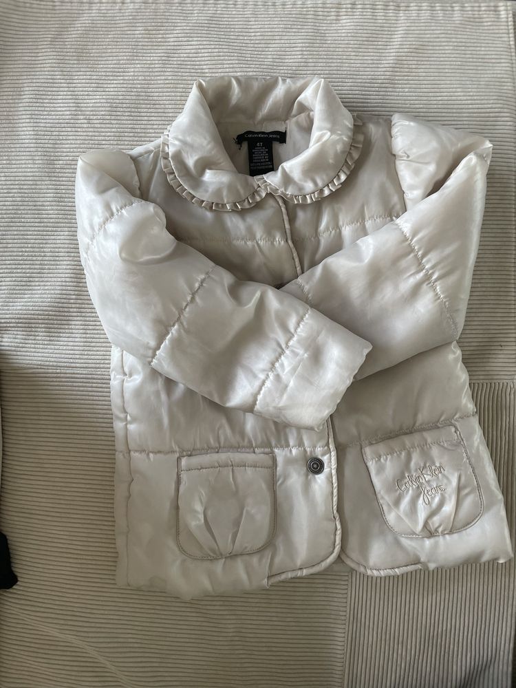 Kurtka  przejsciowa CK Calvin Klein dla dziewczynki ecru 4T  r. 98-104