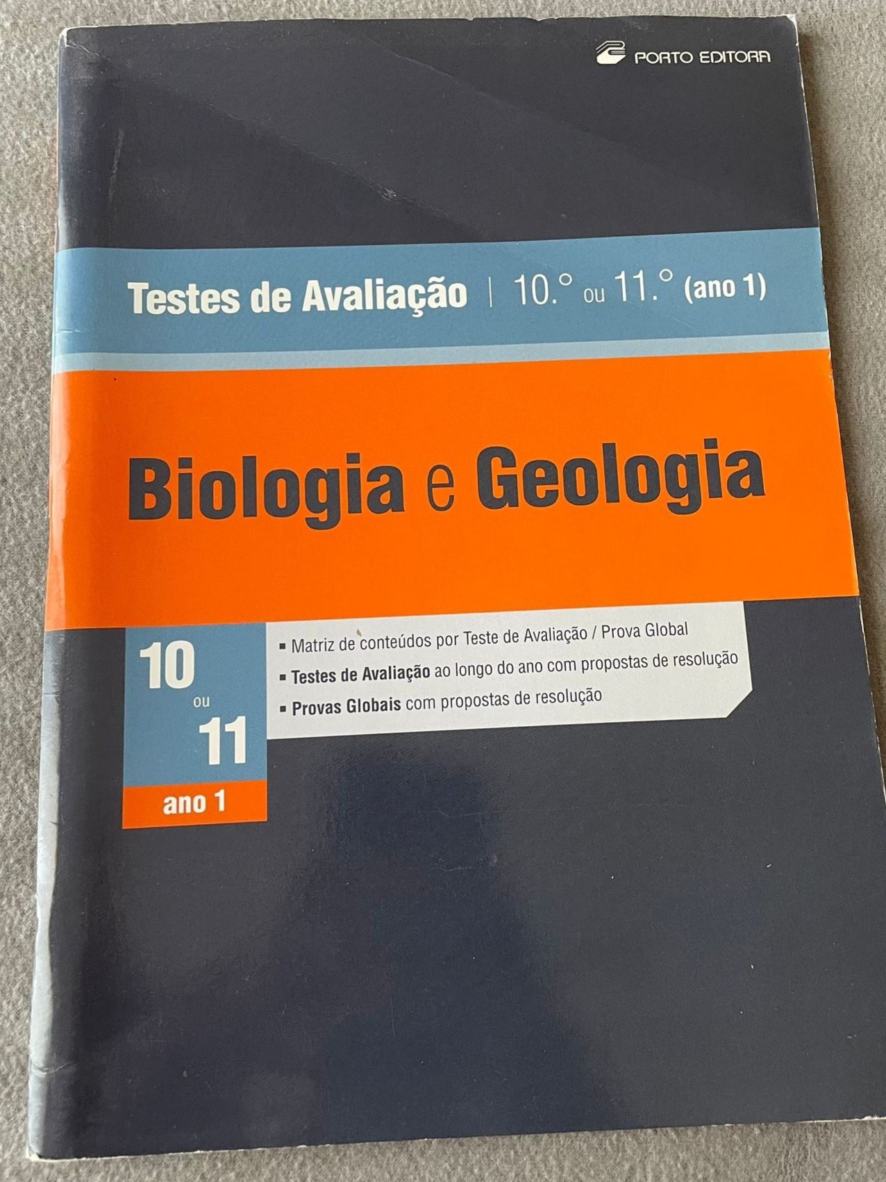 Iivros de exames e exercícios Bilogia e Geologia
