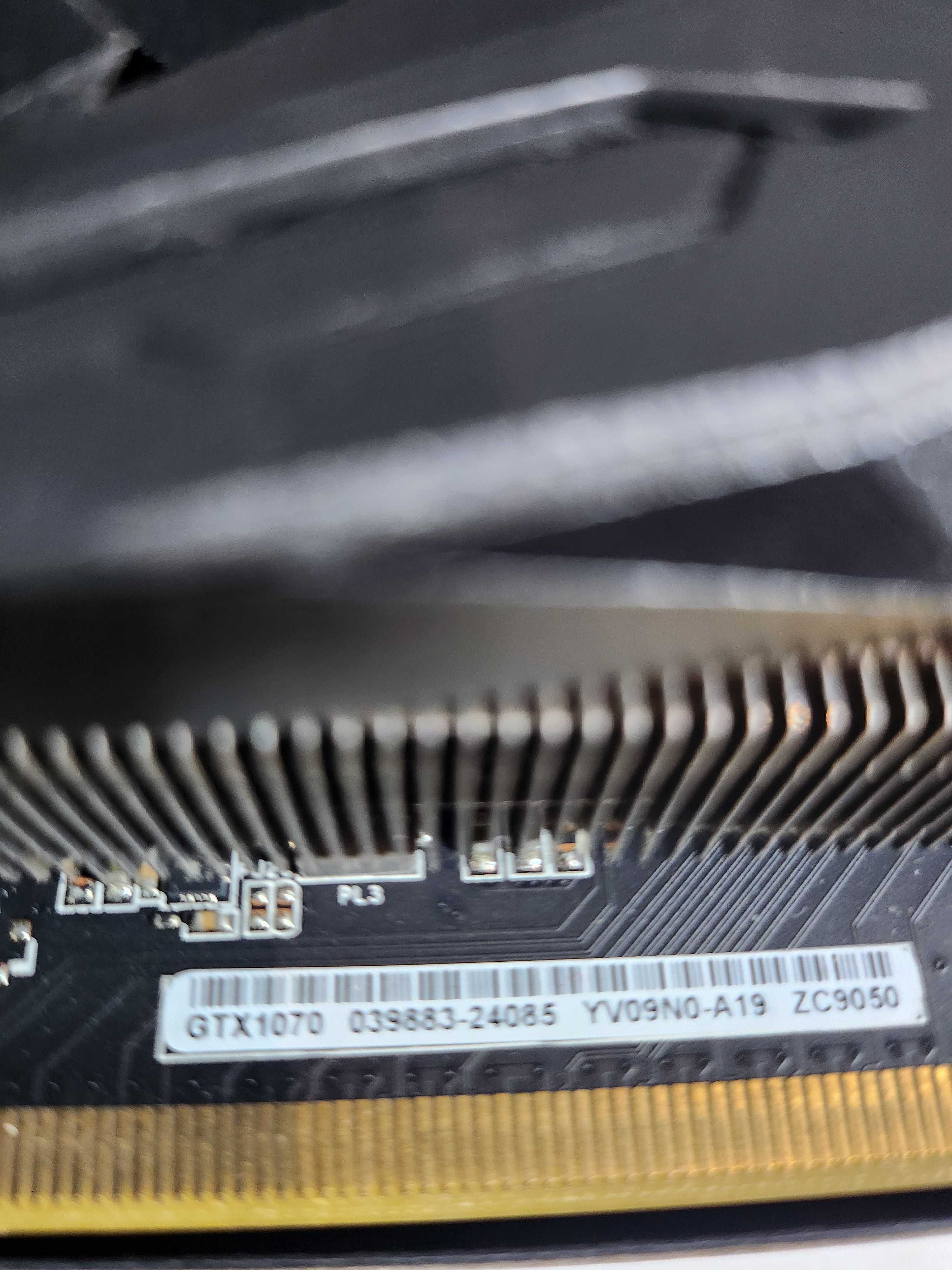 Placa gráfica GTX 1070 Rog Strix