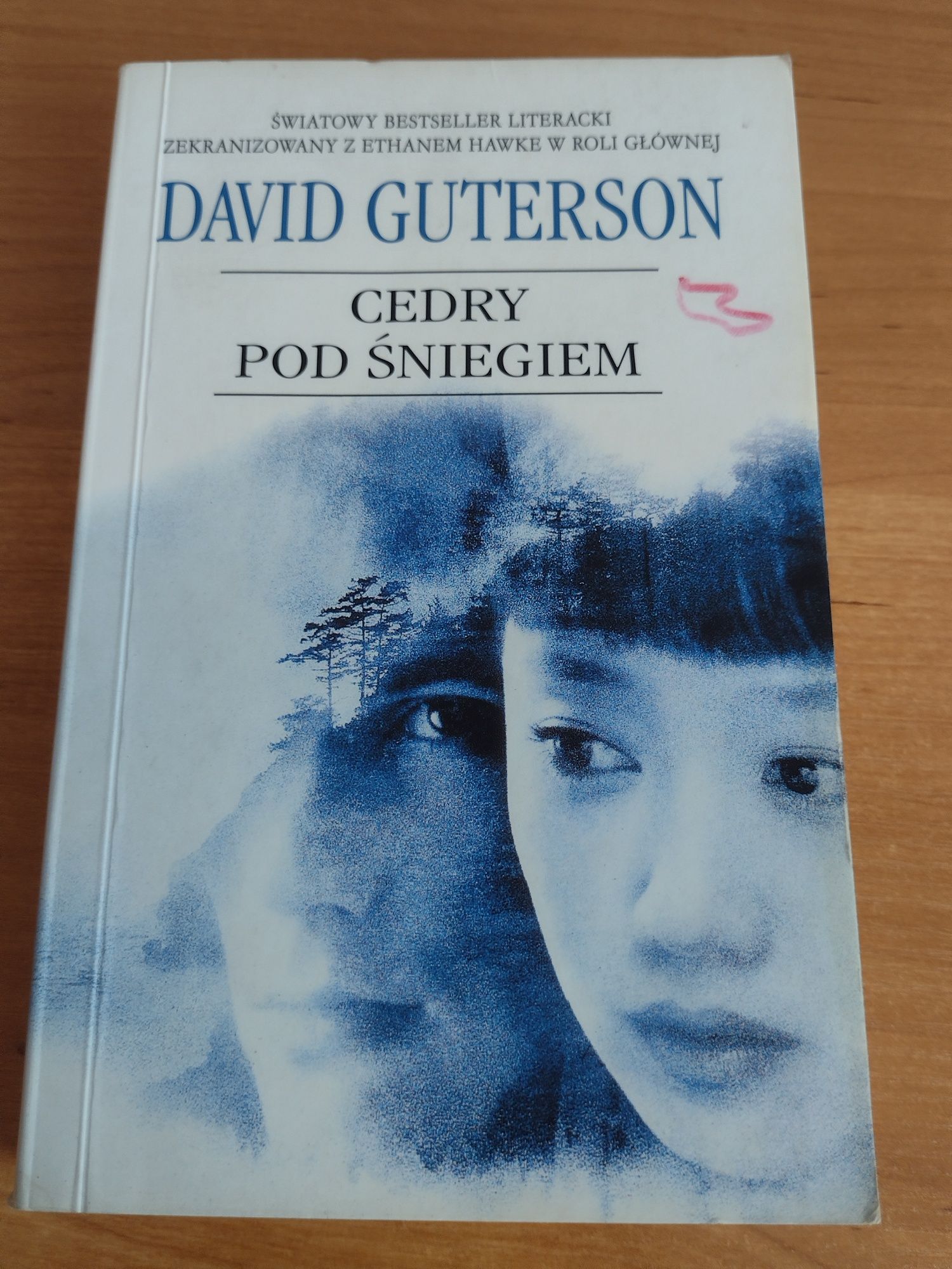 Książka "Cedry pod śniegiem" David Guterson