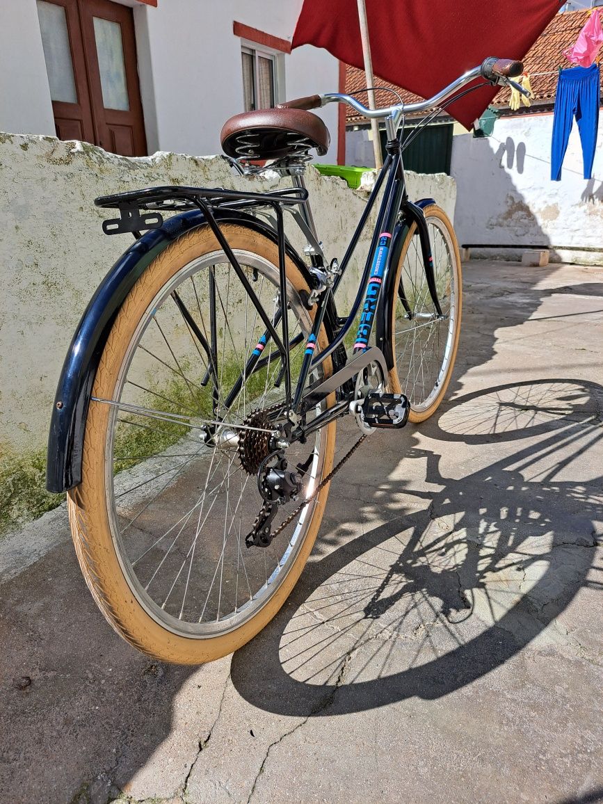 Bicicleta Pasteleira como Nova