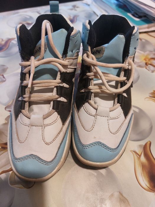 Кросівки на хлопчика