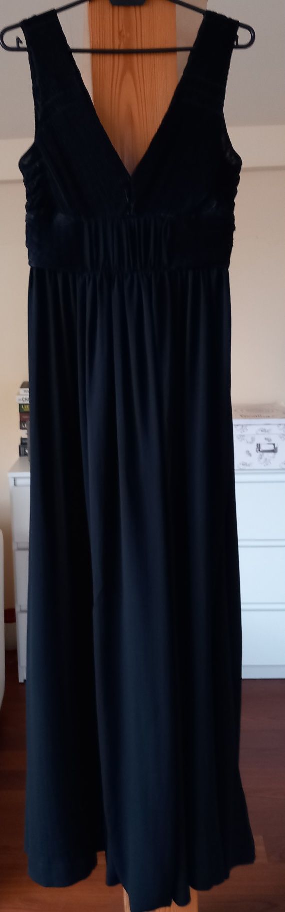 Długa czarna suknia roz.36
