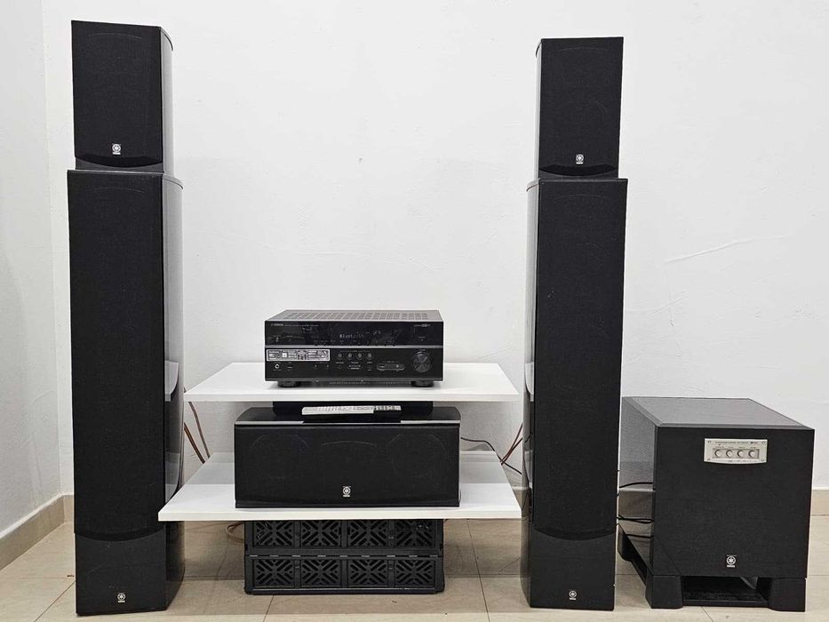 Kino domowe Yamaha zestaw Amplituner Ampli Tuner RX-V683 Kolumny