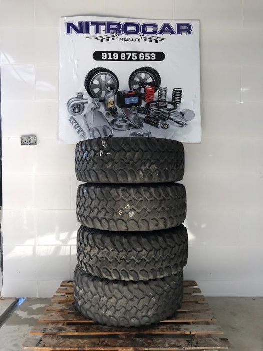 Pneus 33 x 12.5 x 15