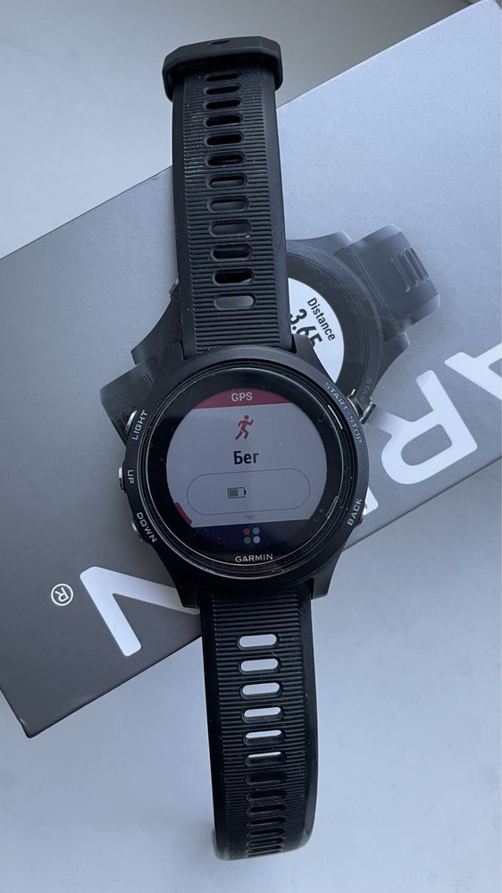 Garmin Forerunner 935 смарт годинник для бігу