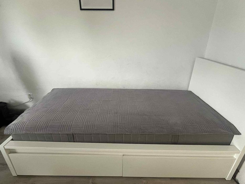 Łóżko Ikea Malm z szufladami